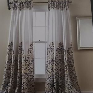 Window curtains